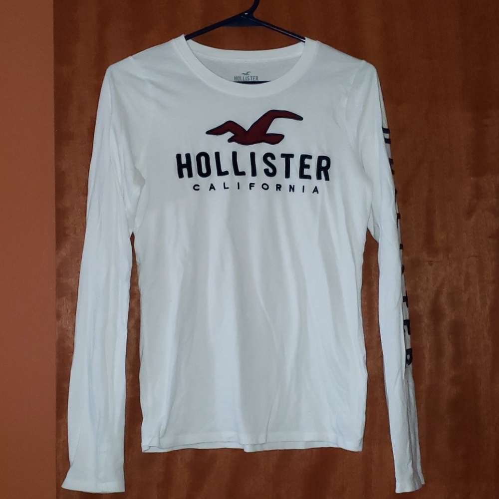 Hollister Slim Fit Longsleeve Tee - Picture 1 of 6
